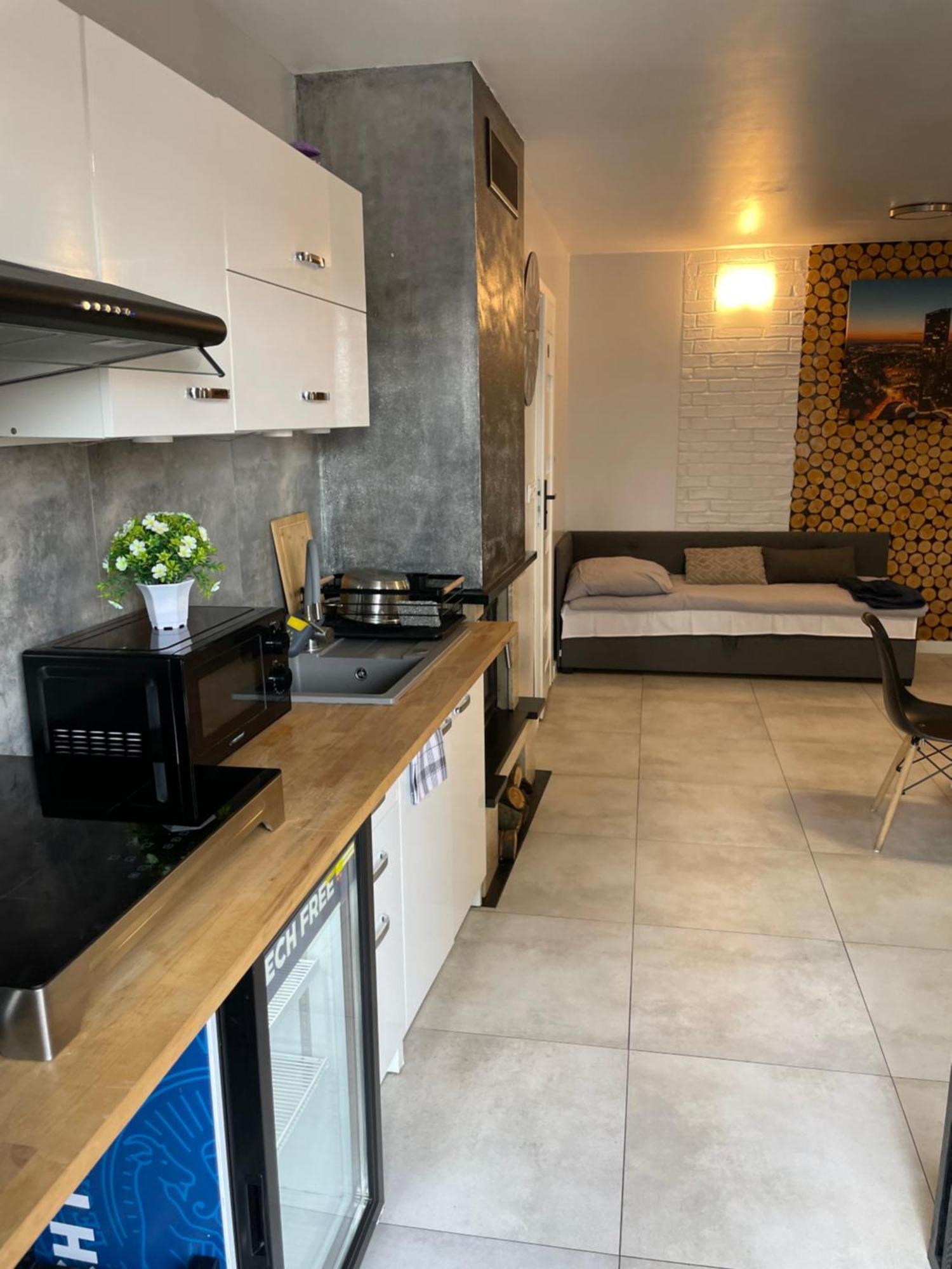 Przytulny Zakatek Aparthotel Zerniki Wroclawskie Ngoại thất bức ảnh